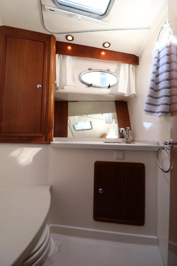 Private Yacht, We Love Our Guests Lisbon Exterior photo
