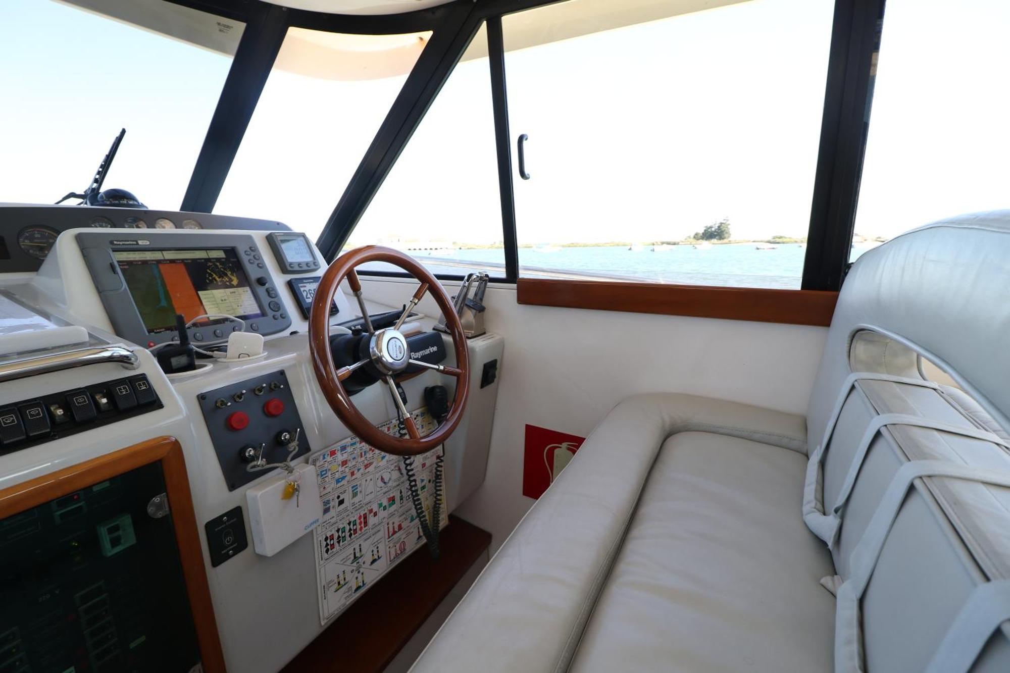 Private Yacht, We Love Our Guests Lisbon Exterior photo